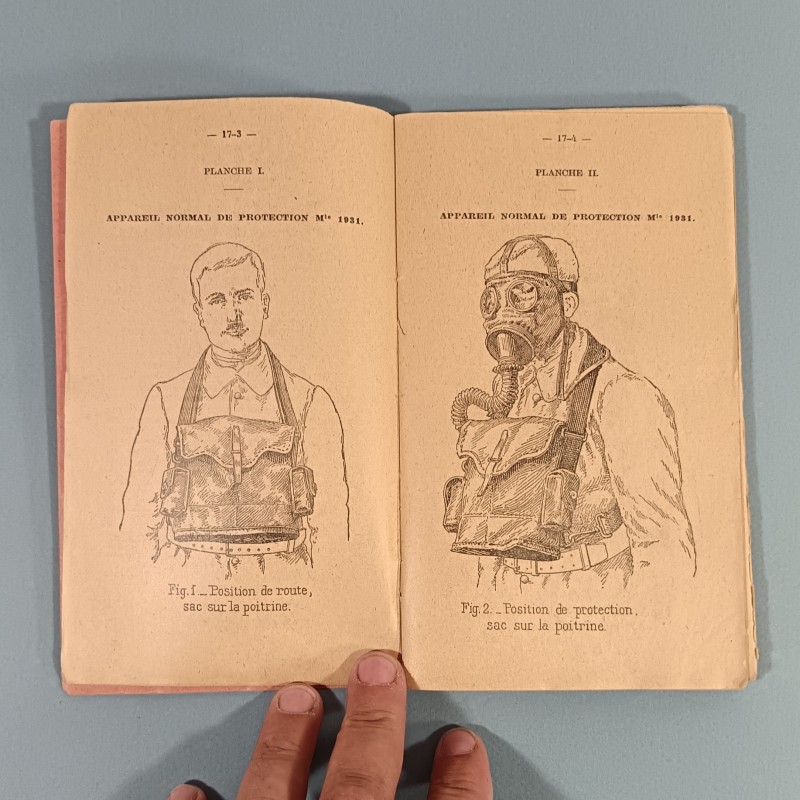 MANUEL D'INSTRUCTION TECHNIQUE SUR LA PROTECTION CONTRE LES GAZ DE COMBAT IMPRIMERIE NATIONALE 1932